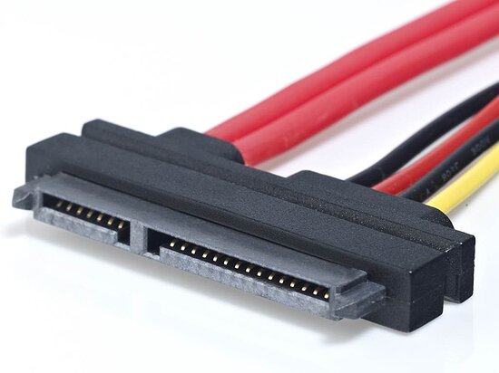 Bild 1 - Cable assembly SATA molded