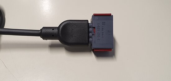 Bild 1 - Kabelkonfektion mit angespritztem TE-AMP Junior Power Timer