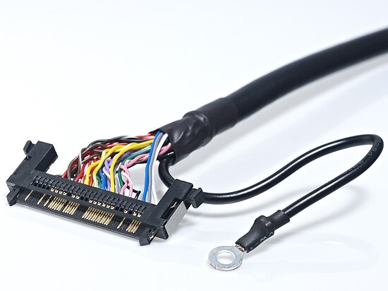Bild 1 - LVDS Display Cable with  Hirose FX15 shielded