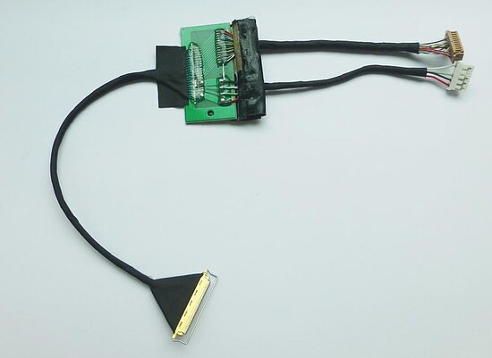 Bild 1 - Micro Coax Wires soldered to PCB